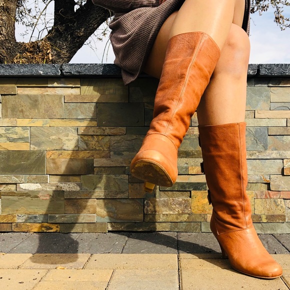 Steve Madden Shoes - Steve Madden Boots in Tan sz 7